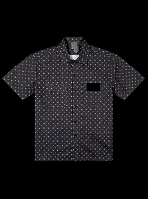 {{photo.Alt || photo.Description || 'Хлопковая рубашка "Городецк"'}}